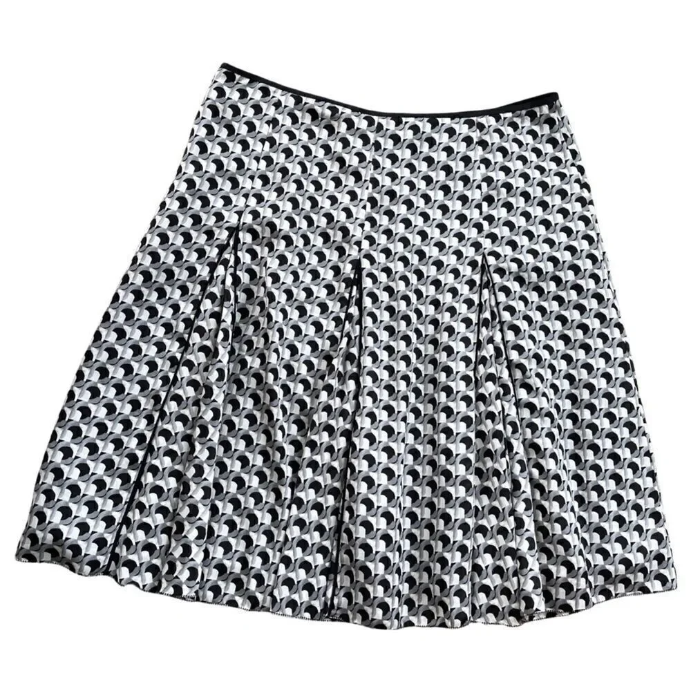 Grey Geo Print Flounce Skirt Size 6 • NWT
